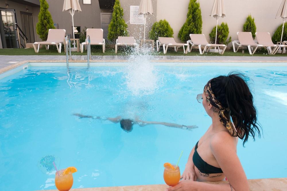 הרסוניסוס City Green Hotel (Adults Only) מראה חיצוני תמונה